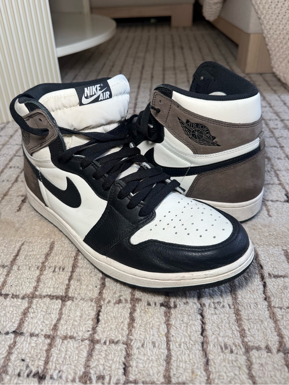 Men’s 11 Nike Air Jordan 1 High OG - Black, White & Taupe